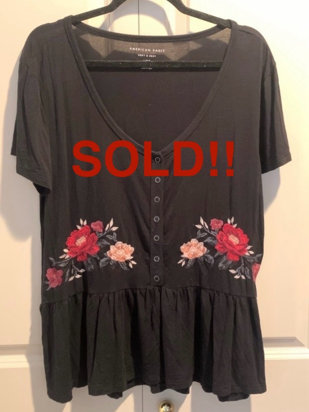 American Eagle Outfitters Black Floral Embroidered Women's Top - Picture 1 of 5